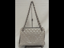 シャネル チェーンバック (USED)