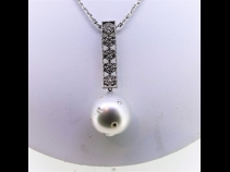 K18WG南洋真珠ダイヤモンドペンダントネックレス