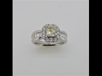 PTダイヤモンドリング（中石1.010ct 脇石0.880ct）