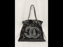 シャネル エナメルチェーンバック (USED)