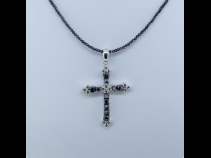 ブラックダイヤモンド クロスペンダントネックレス