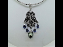 K18WG南洋黒蝶真珠（カット）ペンダント