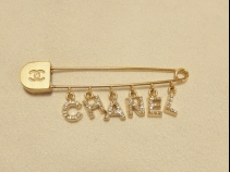 シャネル ピンブローチ （USED)