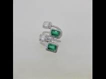 K18WGエメラルイド（2.01ct）ダイヤモンド（0.91ct E VSI 脇石1.261ct）リング