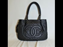 CHANEキャビアスキンマトラッセチェ－ンバッグ（美品）