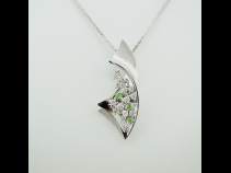 K18WGペリドット・ダイヤペンダントネックレス