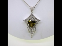 Ptスフェーン(6.33ct)ダイヤモンド(1.20ct）ペンダントネックレス