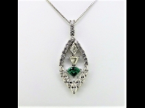 PTエメラルド（0.35ct）ダイヤモンド（1.79ct）ペンダントネックレス
