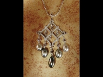 K18WG南洋ケシ(天然)真珠 ﾀﾞｲﾔﾓﾝﾄﾞ・ﾍﾟﾝﾀﾞﾝﾄﾈｯｸﾚｽ