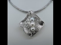 Silアコヤナチュラルカラ－真珠ペンダントブロ－チネックレス