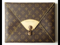 ルイヴィトン Visionaire18 (USED)