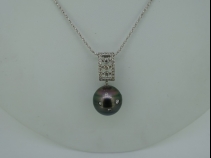 K18WGタヒチダイヤモンドペンダントネックレス