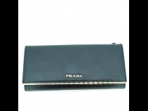 プラダ レザー長財布 （USED)