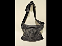 シャネルラムファ－ショルダ－バッグ（美品）