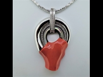 K18サンゴ・ダイヤモンド（D0.31ct）ペンダント