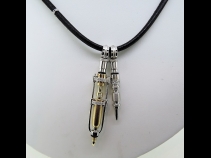 K18ペンダントネックレス（ダーツメレ革ヒモ）