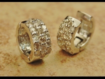 K14WGダイヤモンドピアリング