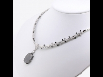 ダイヤ付ネックレス