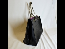 フェラガモ　ヴィラチェ－ントートバッグ（新品同様）