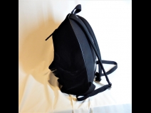 SAINT LAURENTベロアリッュク（ブラック）（新品同様）