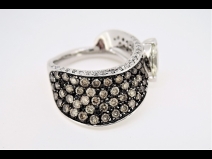 K18WGダイヤモンド（中石0.639ct脇石1.53ct）リング