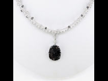 ダイヤ付ネックレス