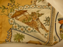 フェラガモ　スカーフ　　（USED)