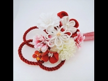 ちりめん梅つまみ細工コーム2点セット　赤