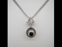 K18WGパール・ダイヤモンド（D0.22.ct  )ペンダントネックレス