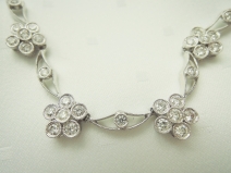 K18WG　ダイヤモンドネックレス