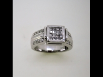 K18WGダイヤ・ルビ－リバ－シブルリング（D0.50ct、R0.55ct）