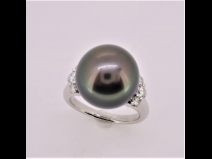 PT南洋タヒチ真珠（12.6mm）ダイヤモンド（0.32ct）リング