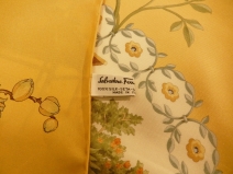 フェラガモ　スカーフ　　（USED)