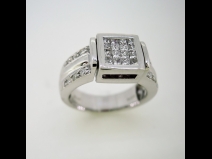 K18WGダイヤ・ルビ－リバ－シブルリング（D0.50ct、R0.55ct）