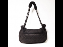 シャネル　ムートンバック(黒)      (USED)