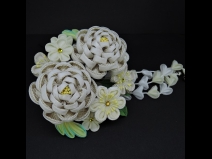 高級つまみ細工かんざしさがり付　オフホワイト