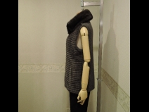 ミンク＆カシミア100％（背面）ベスト（65cm丈）