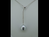 K18WG南洋ダイヤモンドペンダントネックレス