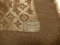 ルイヴィトン　大判スカーフ　　 (USED)