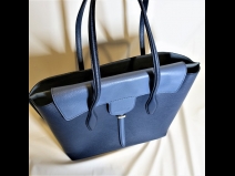 TOD’S　レザ－ト－トバッグ（新品同様）