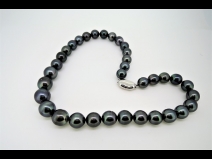 南洋黒蝶真珠ネックレス（14-11mm）