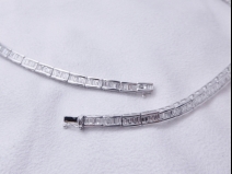 Ptダイヤモンド（テーパーカット）ネックレス10ct