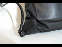 トッズ　バックバックナイロン×レザ－バッグ　（新品同様）