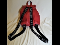 GUESS　リュック（美品）