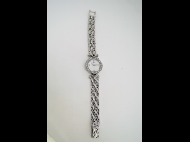 ﾎﾞ-ﾑ&ﾒﾙｼｪ　K18WGシェルダイヤベゼル・サファイア時計（USED)