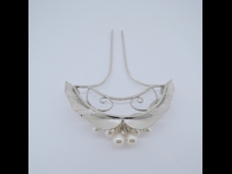 パ－ル付金属かんざし　シルバ－