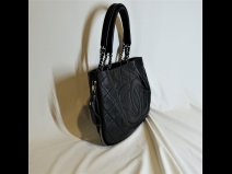 CHANEキャビアスキンマトラッセチェ－ンバッグ（美品）