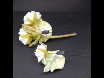 つまみふさ付ミニフラワー2点セット　オフ白