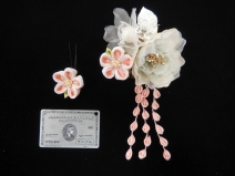 1526つまみ梅と花　コーム2点セット