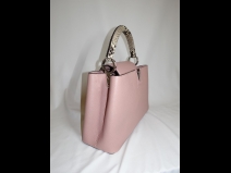 ルイヴィトン　カプシ－ヌハンドバッグ（新品同様）